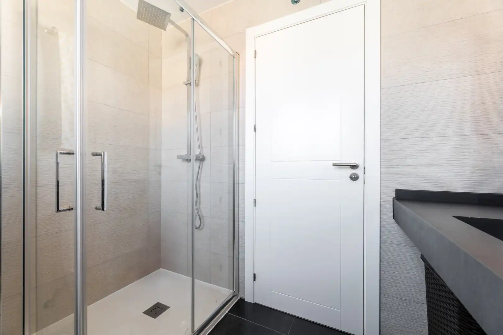 Baño de Casa adosada en venta en Navalcarnero con Calefacción, Jardín privado y Piscina