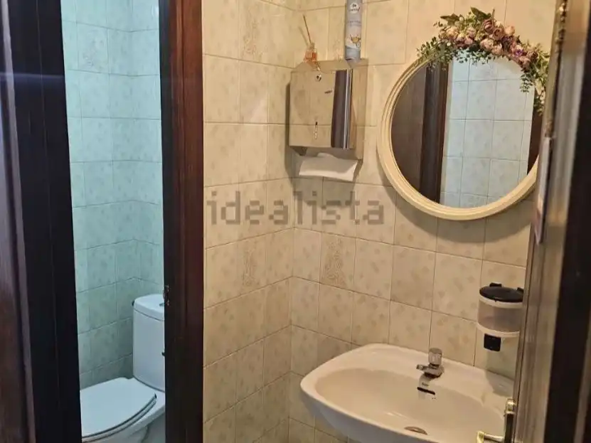 Baño de Local en traspaso en  Logroño con Aire acondicionado, Calefacción y Amueblado