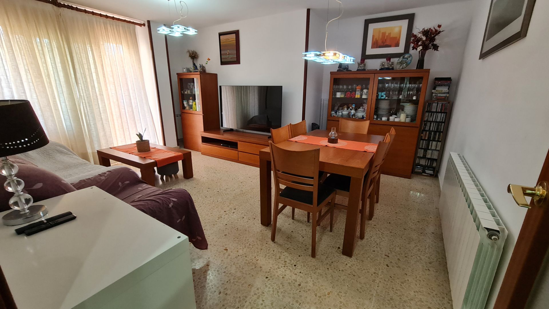 Sala d'estar de Pis en venda en Olot amb Calefacció i Terrassa