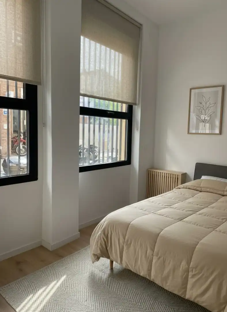 Bedroom of Flat for sale in Madrid  with Air Conditioner, Heating and Private garden