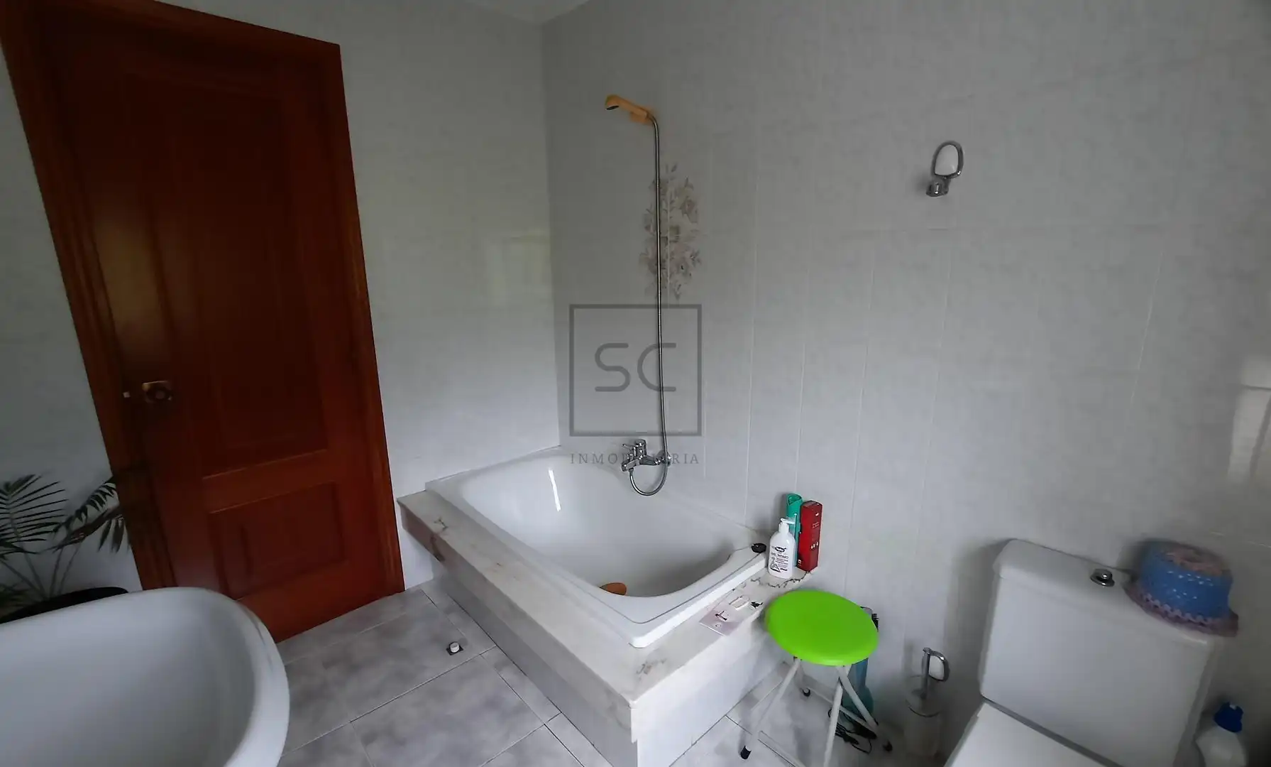 Bathroom of Houses for sale in Ferrol  with Private garden and Storage room