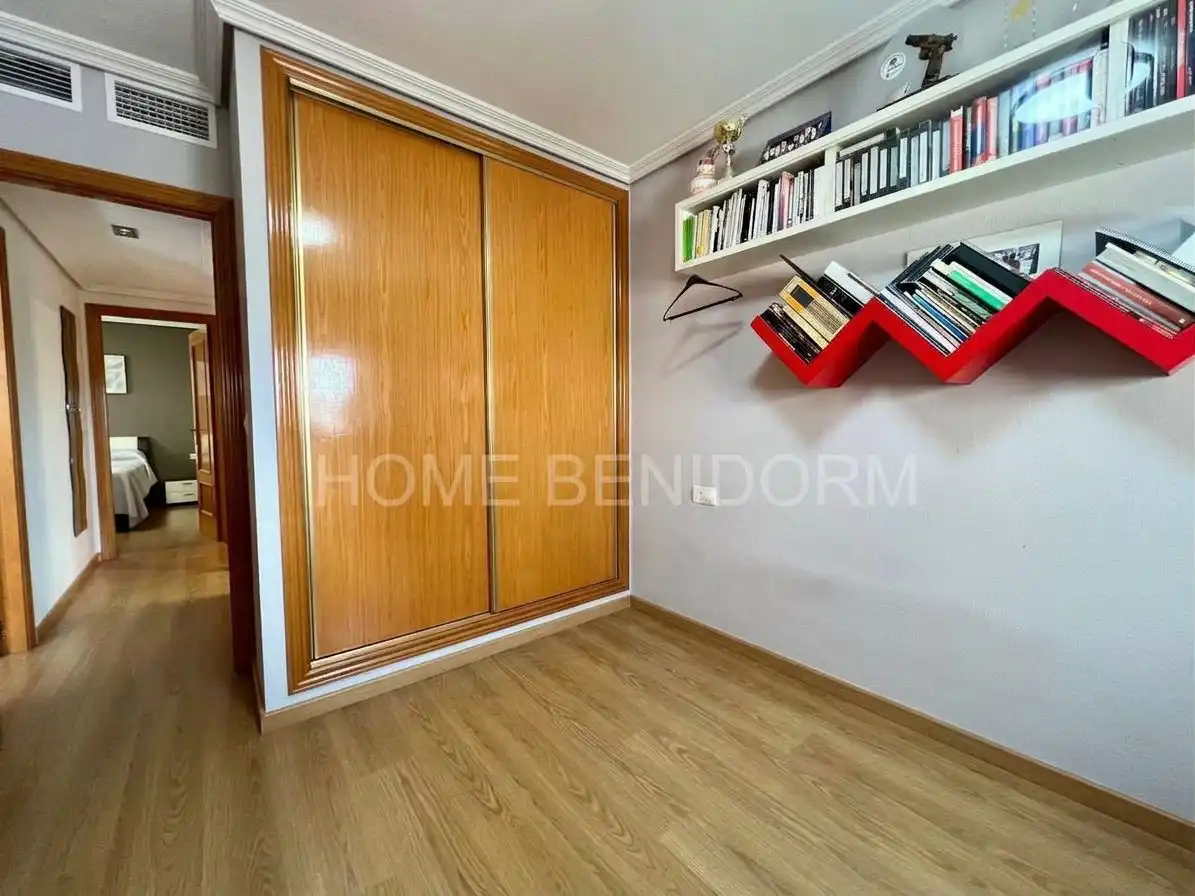 Habitación de Piso en venta en La Nucia con Terraza, Trastero y Piscina comunitaria