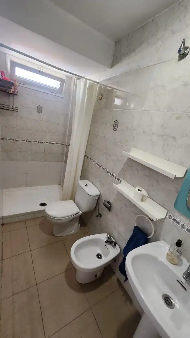 Bathroom of Apartments for rent in Zaragoza  with Heating, Furnished and Oven