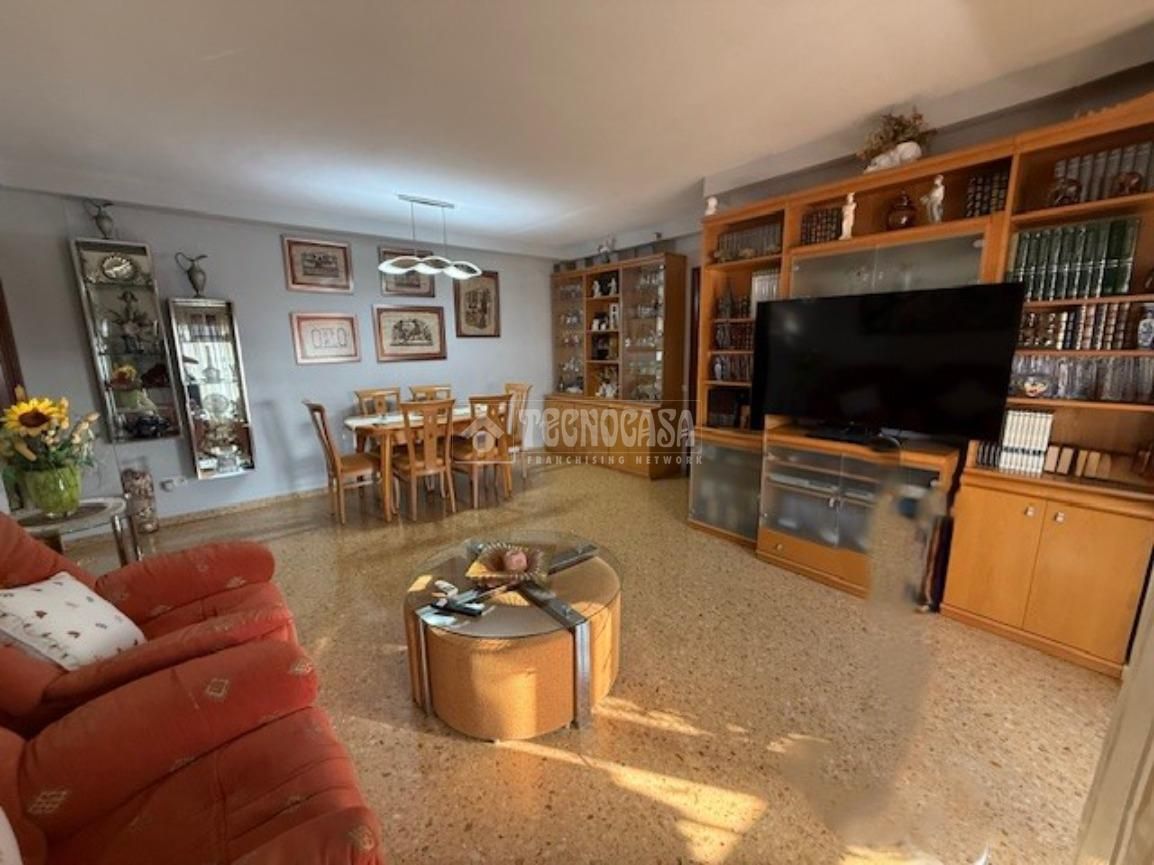 Living room of Flat for sale in Paterna  with Air Conditioner and Balcony