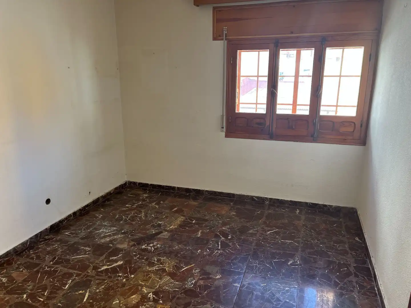 Piso en venta en Las Navas del Marqués  con Calefacción y Trastero