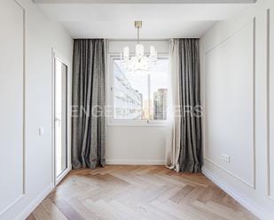 Bedroom of Apartment for sale in  Barcelona Capital  with Air Conditioner and Balcony