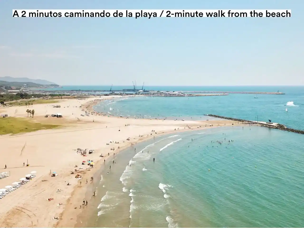 Außenansicht von Haus oder Chalet zum Verkauf in Vilanova i la Geltrú mit Klimaanlage, Schwimmbad und Balkon