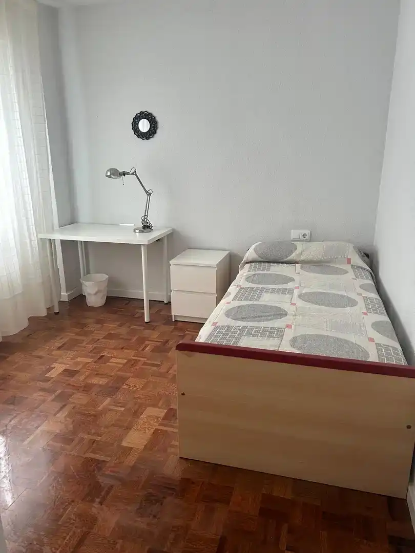 Schlafzimmer von Wohnung zur Miete in Ávila Capital mit Balkon