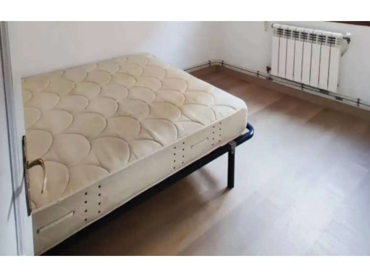 Habitación de Casa o chalet en venta en Ourense Capital  con Calefacción, Jardín privado y Terraza