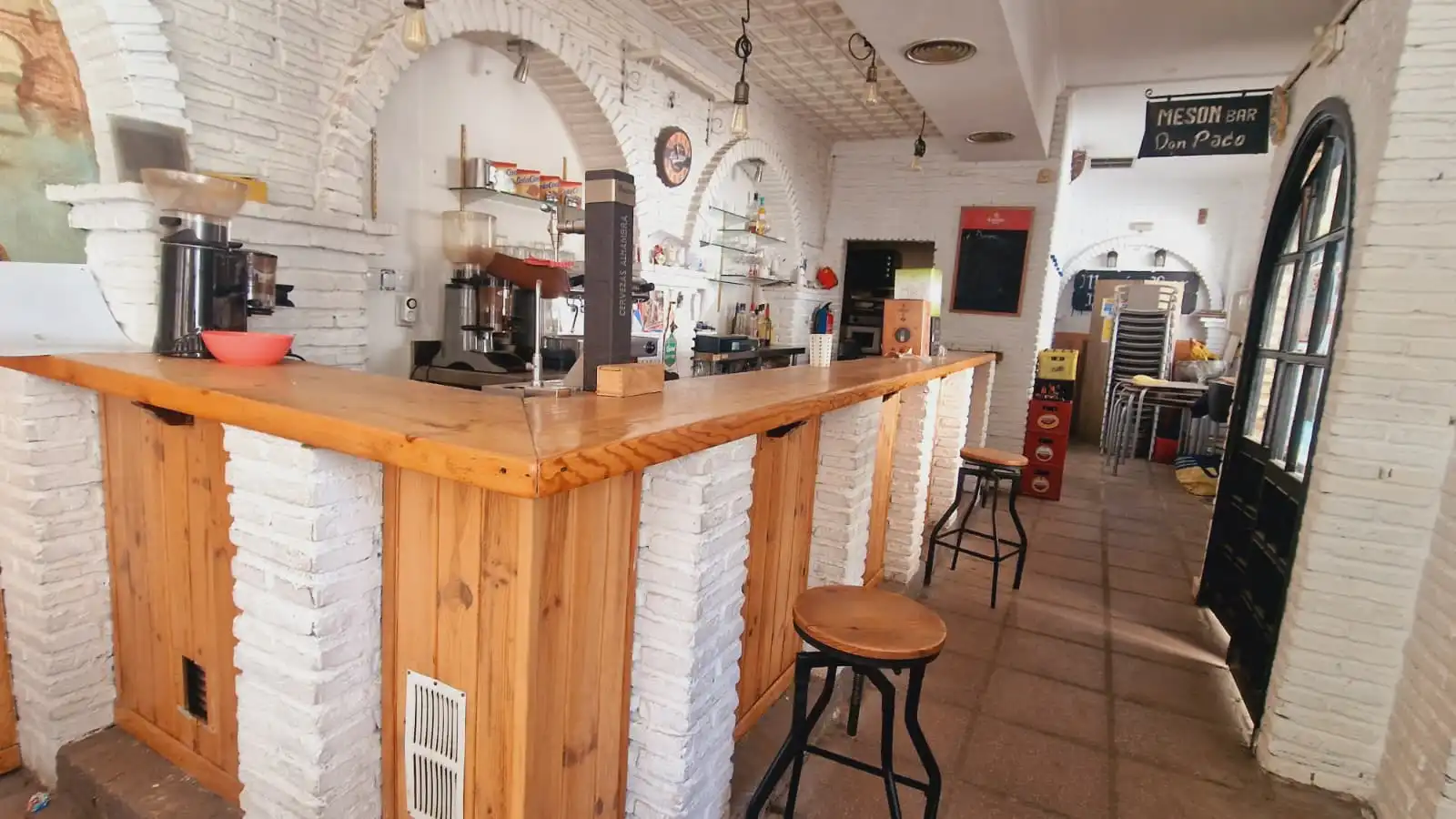 Commercial properties for sale in Córdoba  with Air Conditioner, Heating and Furnished