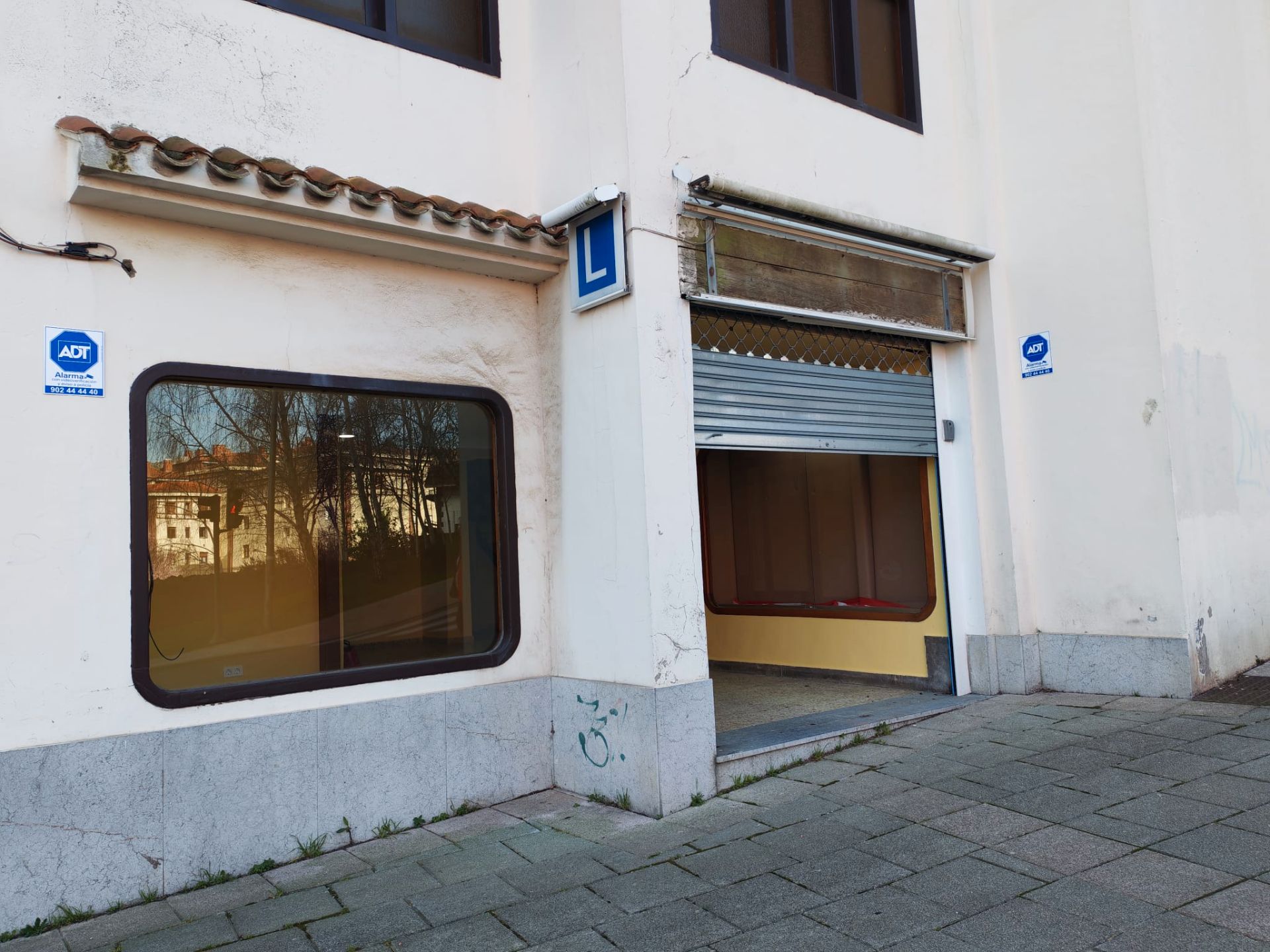 Vista exterior de Local de alquiler en Abanto y Ciérvana-Abanto Zierbena