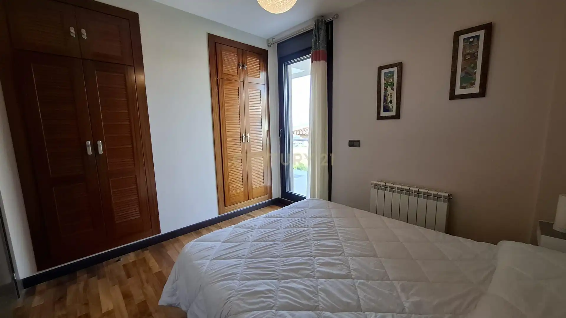 Dormitori de Casa o xalet en venda en La Zubia amb Aire condicionat, Jardí privat i Traster