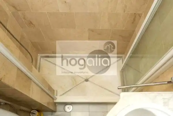 Baño de Piso de alquiler en Sevilla con Aire acondicionado, Terraza y Amueblado