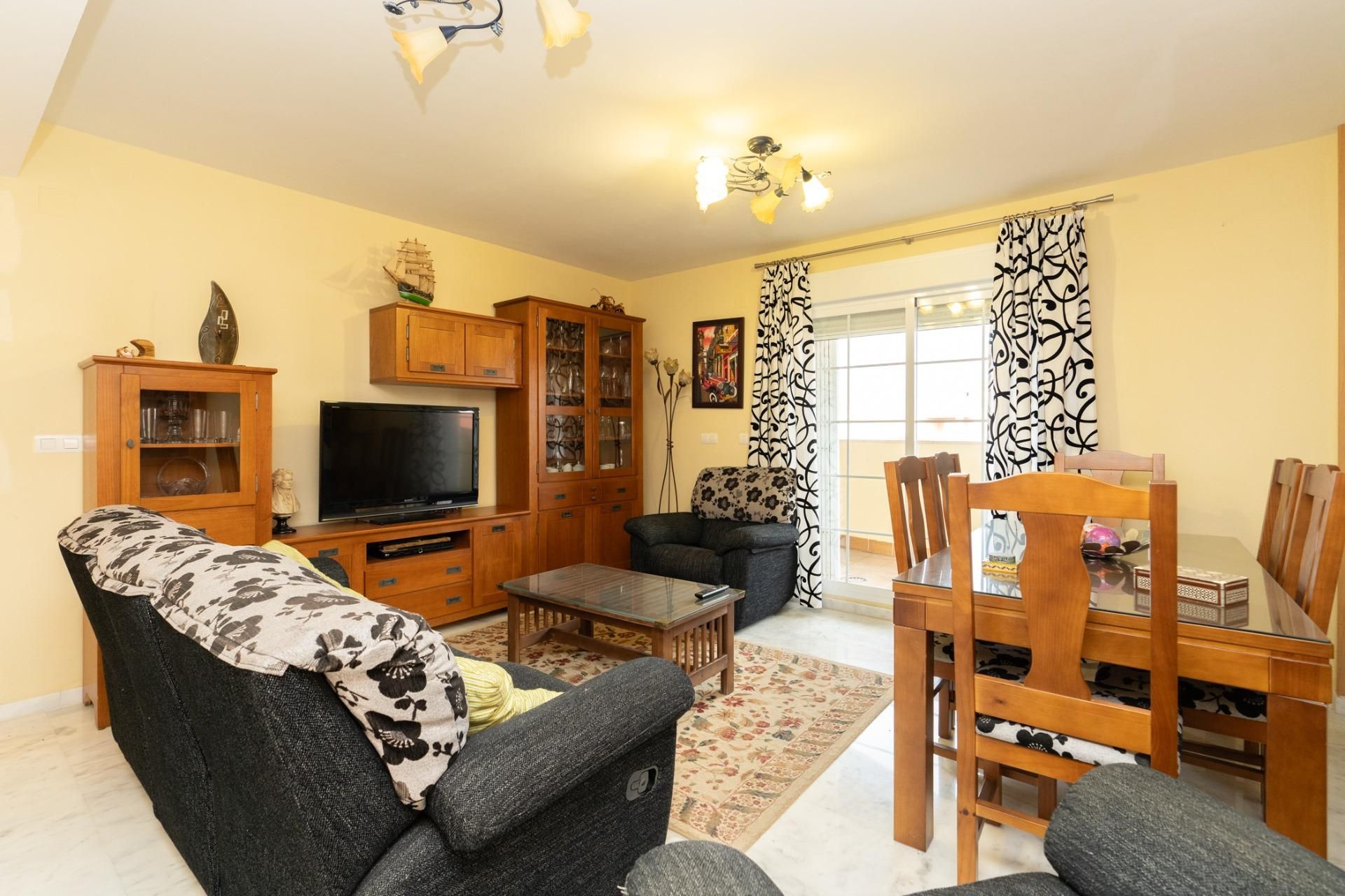 Sala d'estar de Àtic en venda en Motril amb Aire condicionat, Terrassa i Traster