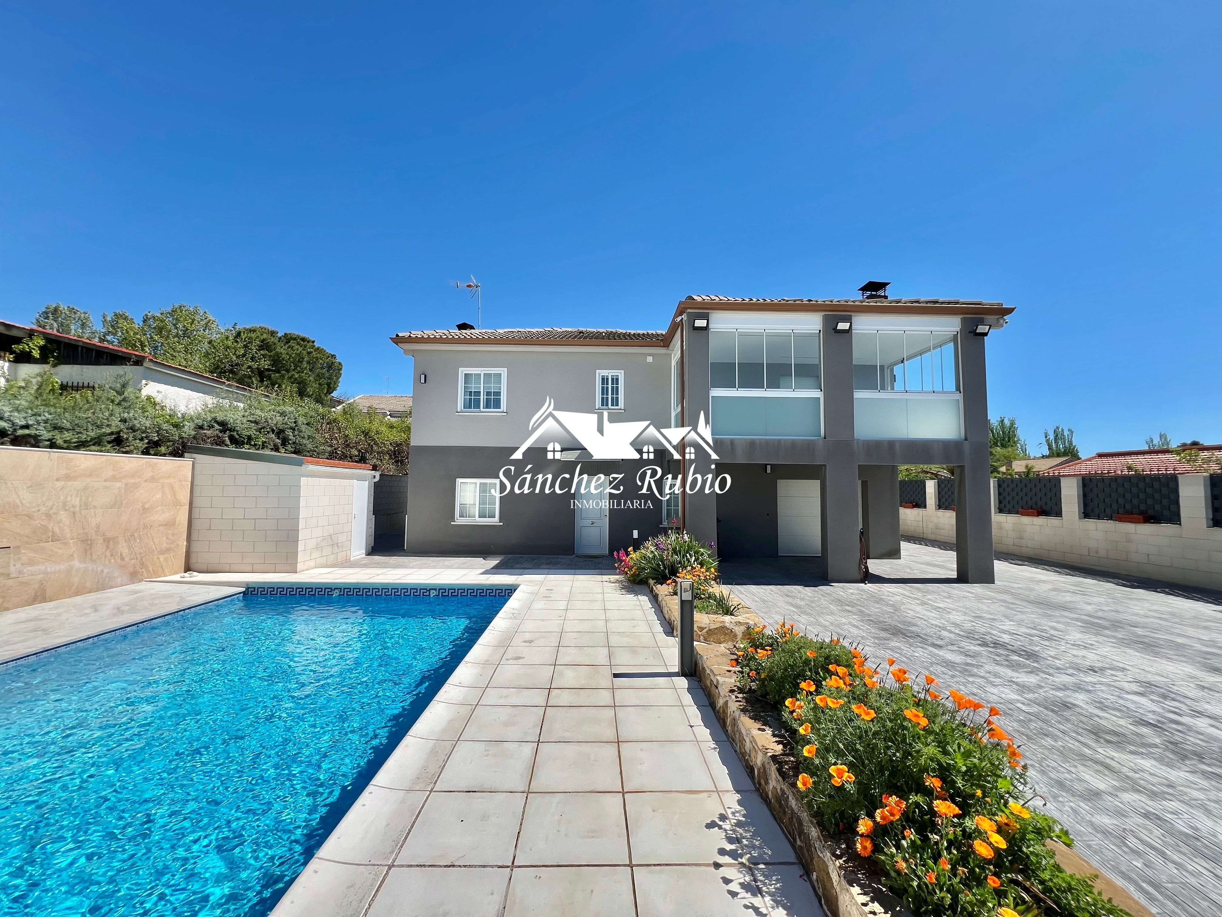 Exterior view of House or chalet for sale in Torrejón del Rey  with Air Conditioner, Heating and Private garden