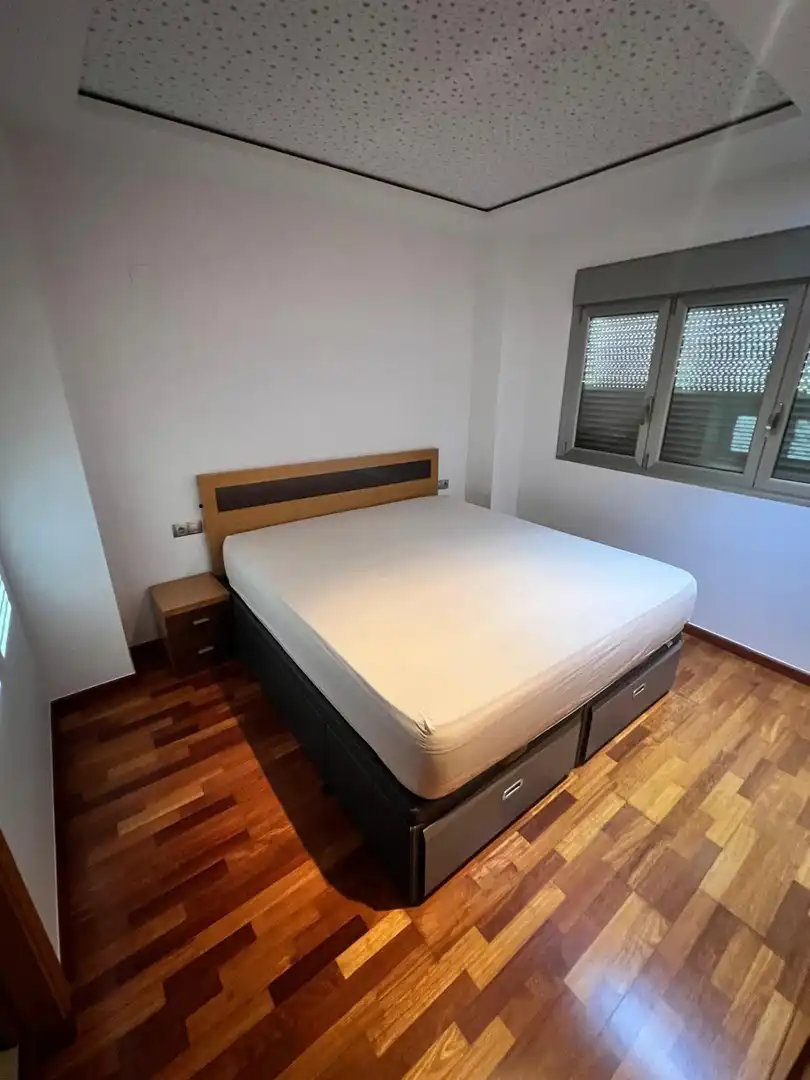 Bedroom of Flat for sale in Elche / Elx  with Air Conditioner, Parquet flooring and Jacuzzi