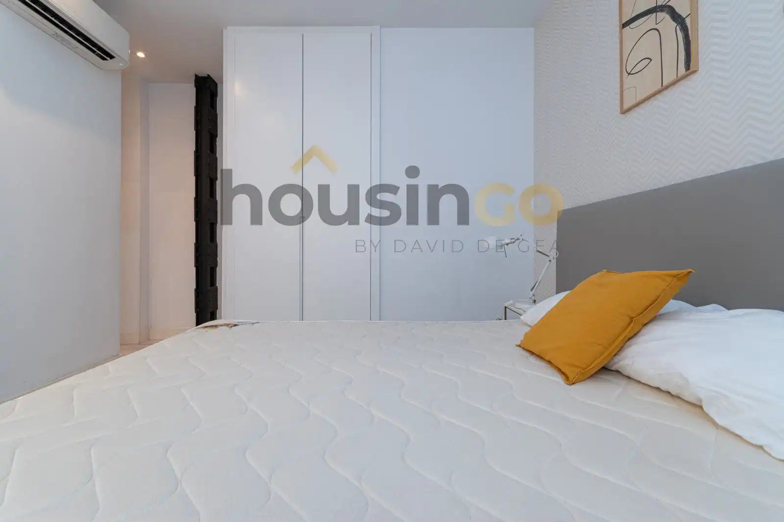 Bedroom of Flat for rent in Madrid  with Air Conditioner, Heating and Furnished