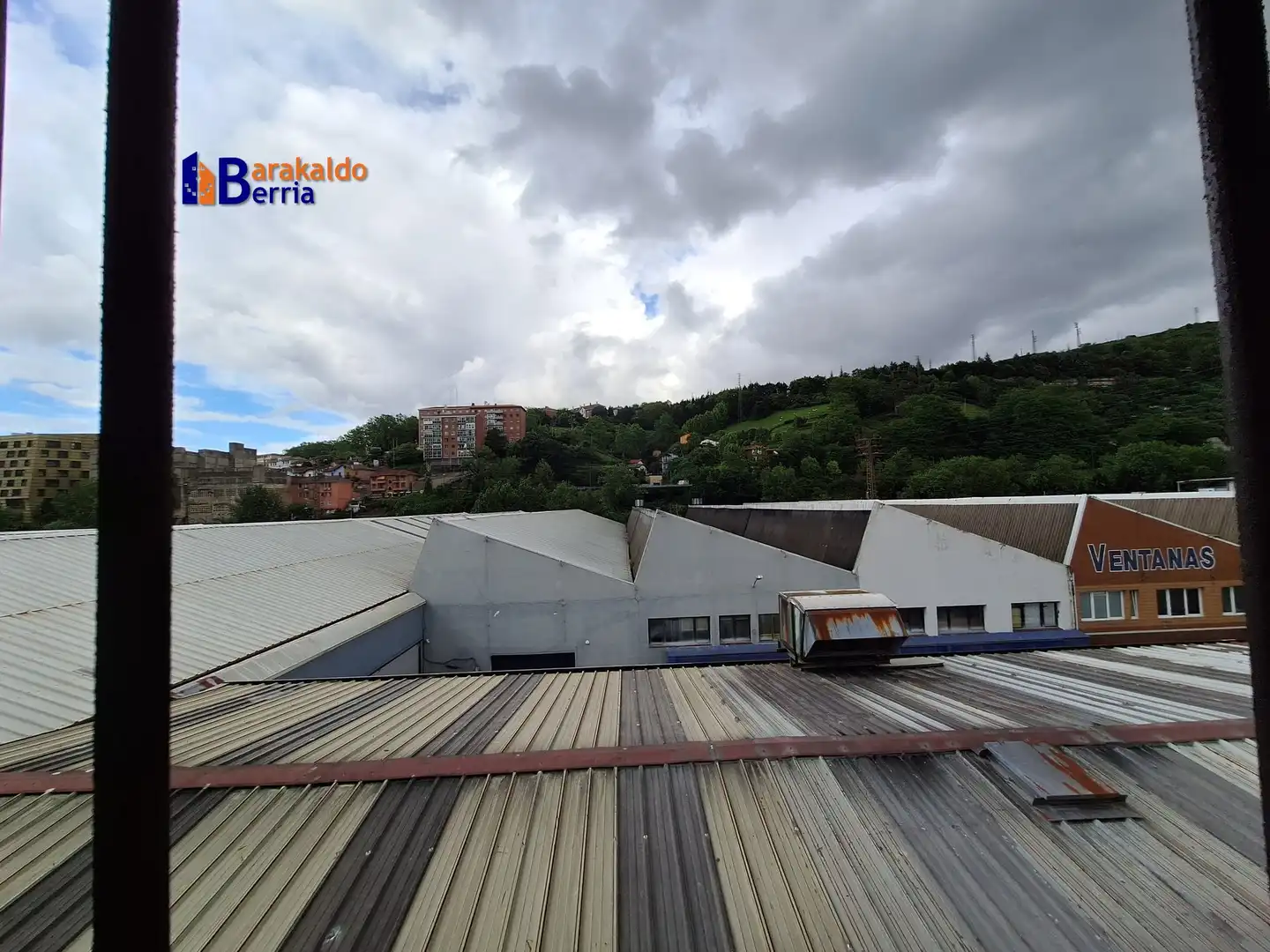 Parking de Nave industrial de alquiler en Barakaldo 