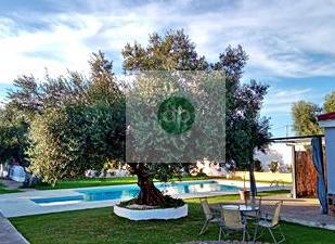 Jardí de Casa o xalet en venda en Badajoz Capital amb Aire condicionat i Piscina