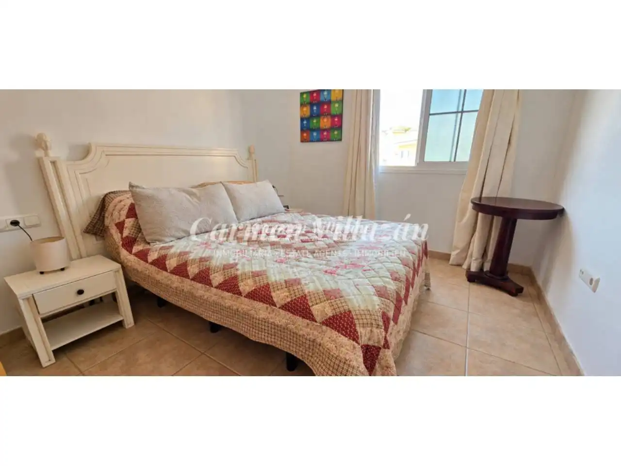 Habitación de Apartamento en venta en Antigua con Amueblado, Balcón y Piscina comunitaria