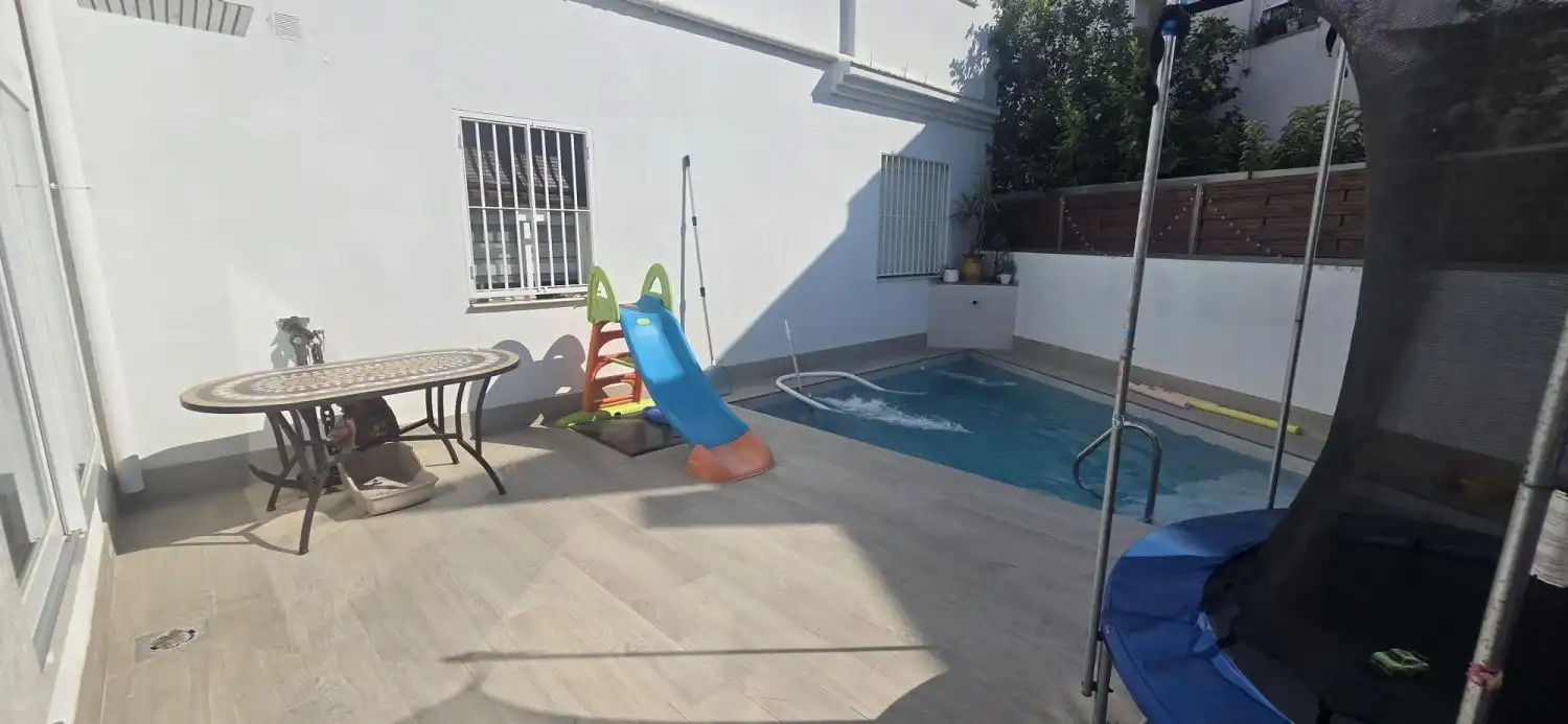 Swimming pool of Houses for sale in Alcalá de Guadaira  with Air Conditioner and Terrace