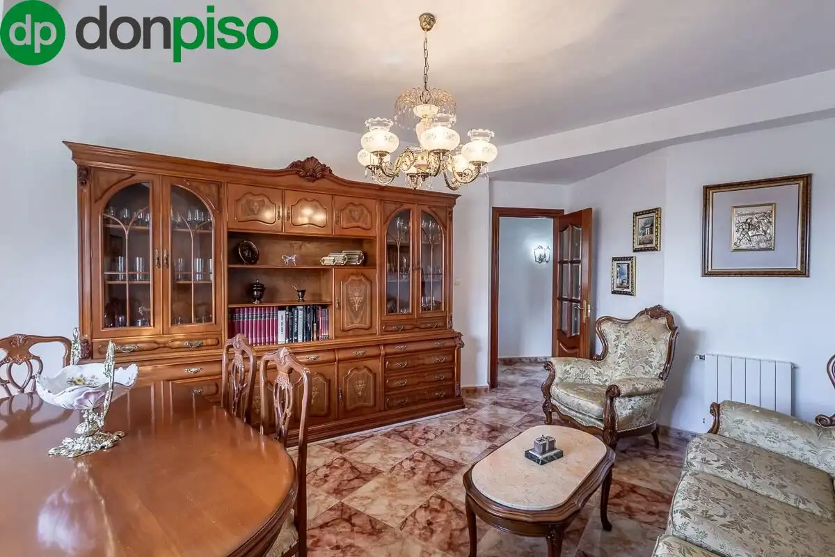 Living room of Flat for sale in Granada  with Air Conditioner, Heating and Terrace