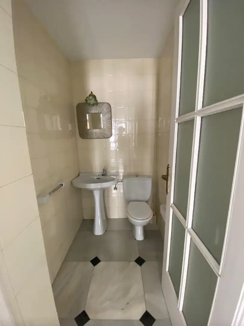 Bathroom of Flat for rent in Córdoba