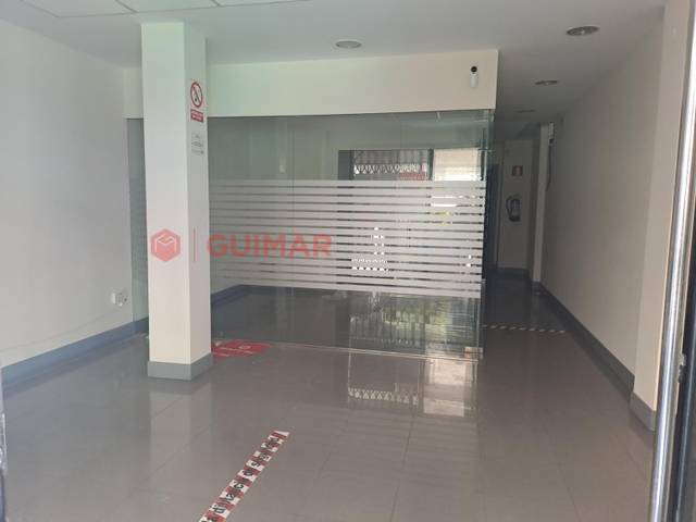 Local comercial en Venta en L´Hospitalet de Llobregat - Calle PUJOS DE en Collblanc