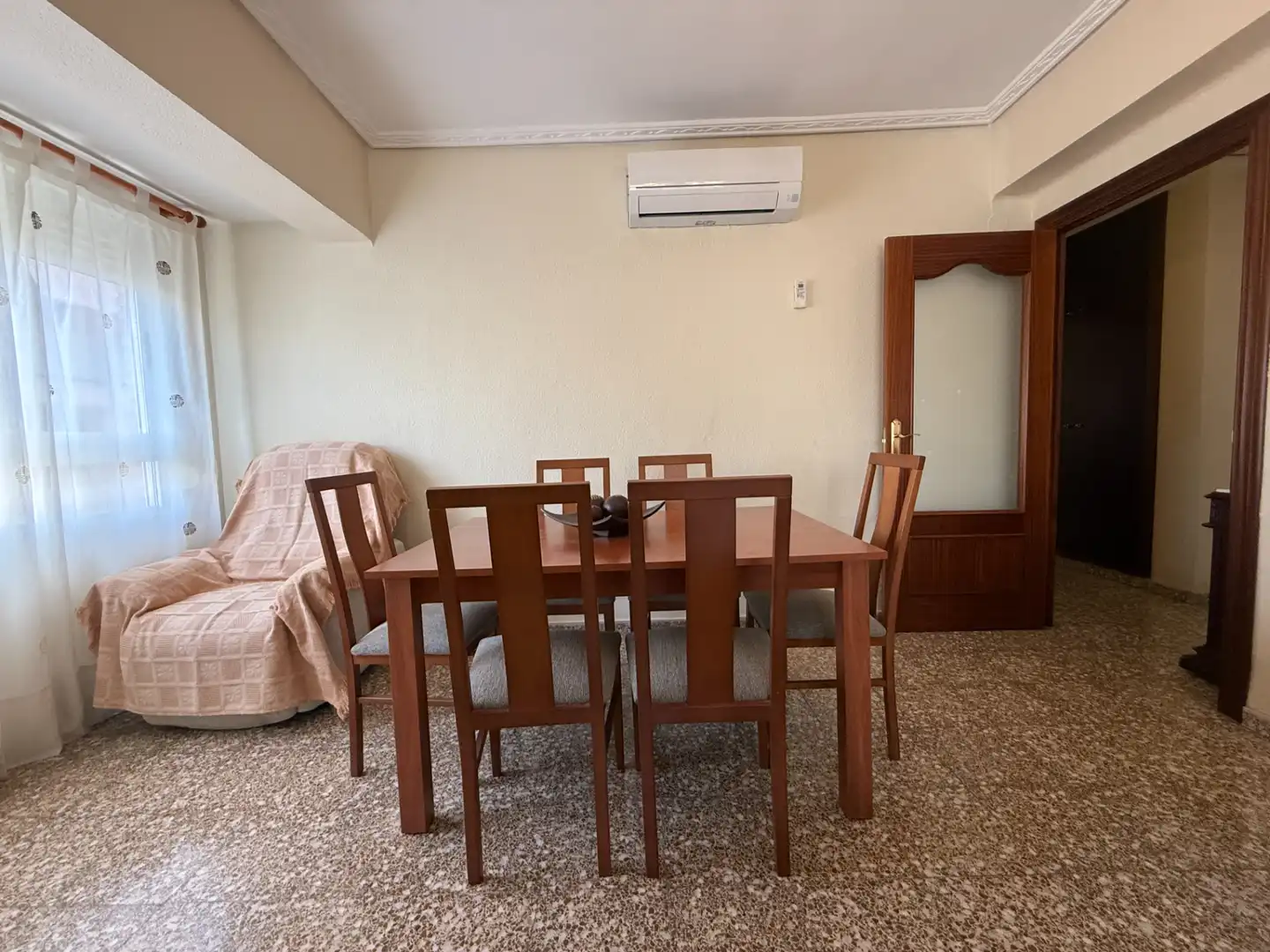 Comedor de Piso en venta en Castellón de la Plana / Castelló de la Plana con Balcón
