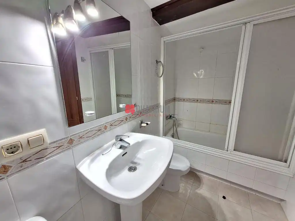 Bathroom of Flat for rent in Casco Histórico