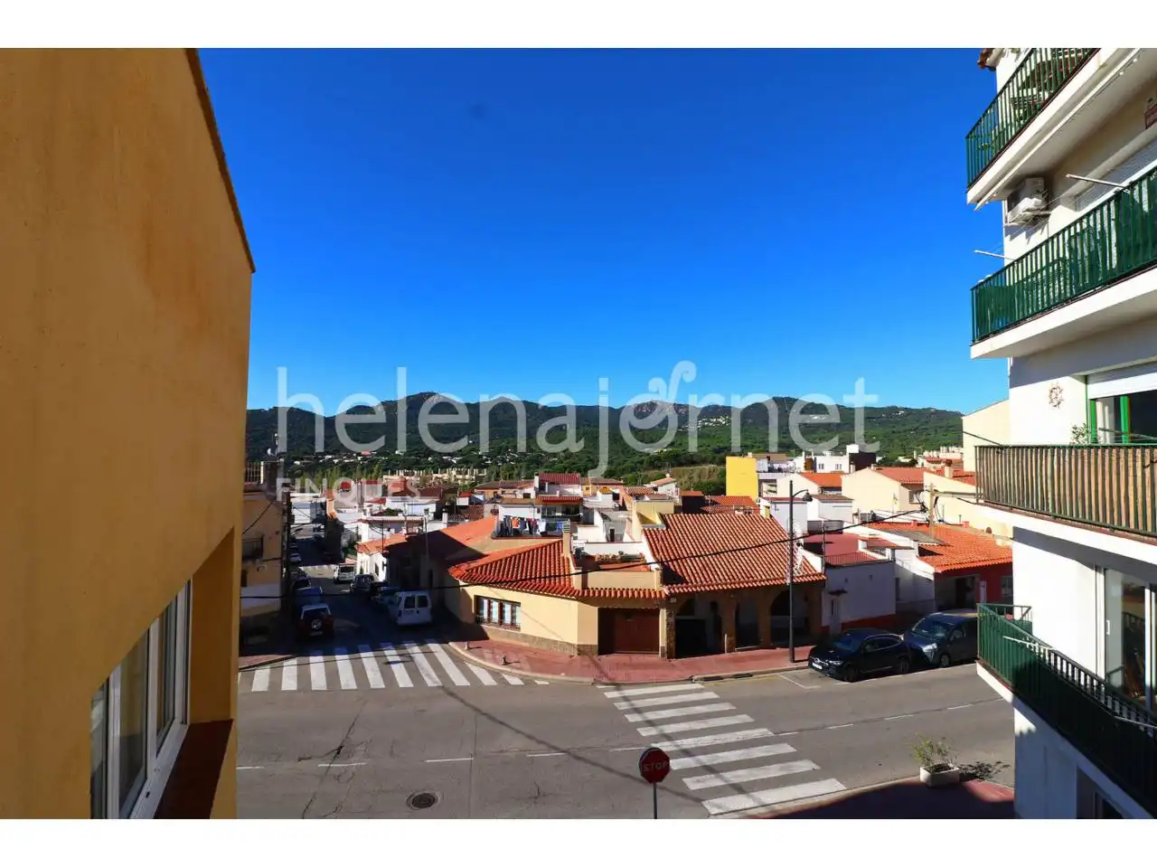 Außenansicht von Wohnung zum Verkauf in Sant Feliu de Guíxols mit Heizung, Balkon und Alarm
