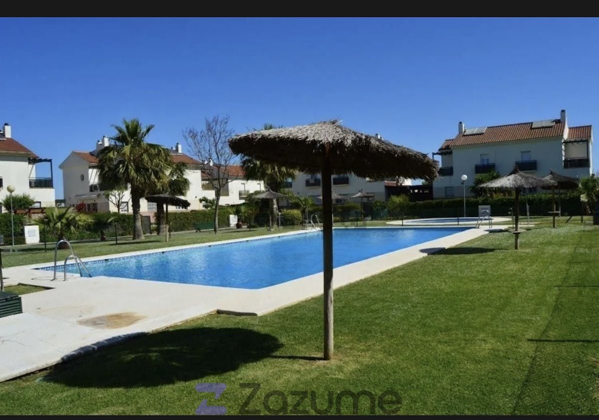 Piscina de Casa o xalet de lloguer en Jerez de la Frontera amb Aire condicionat, Calefacció i Jardí privat