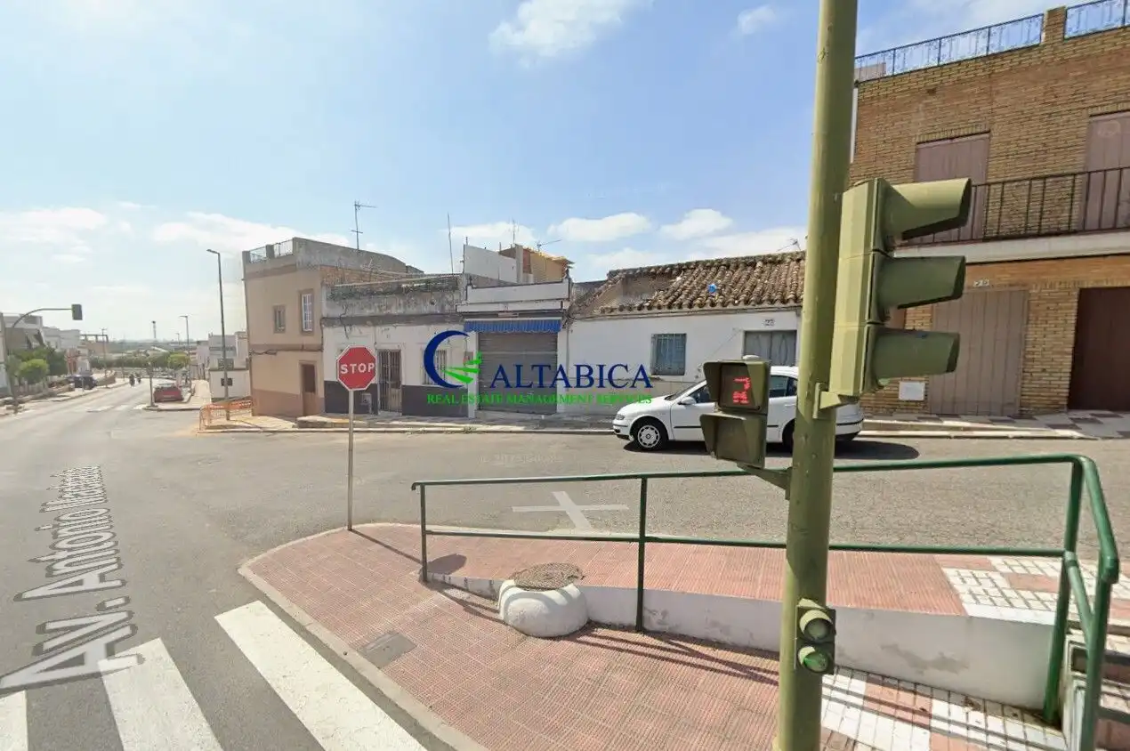 Vista exterior de Casa o xalet en venda en Alcalá del Río