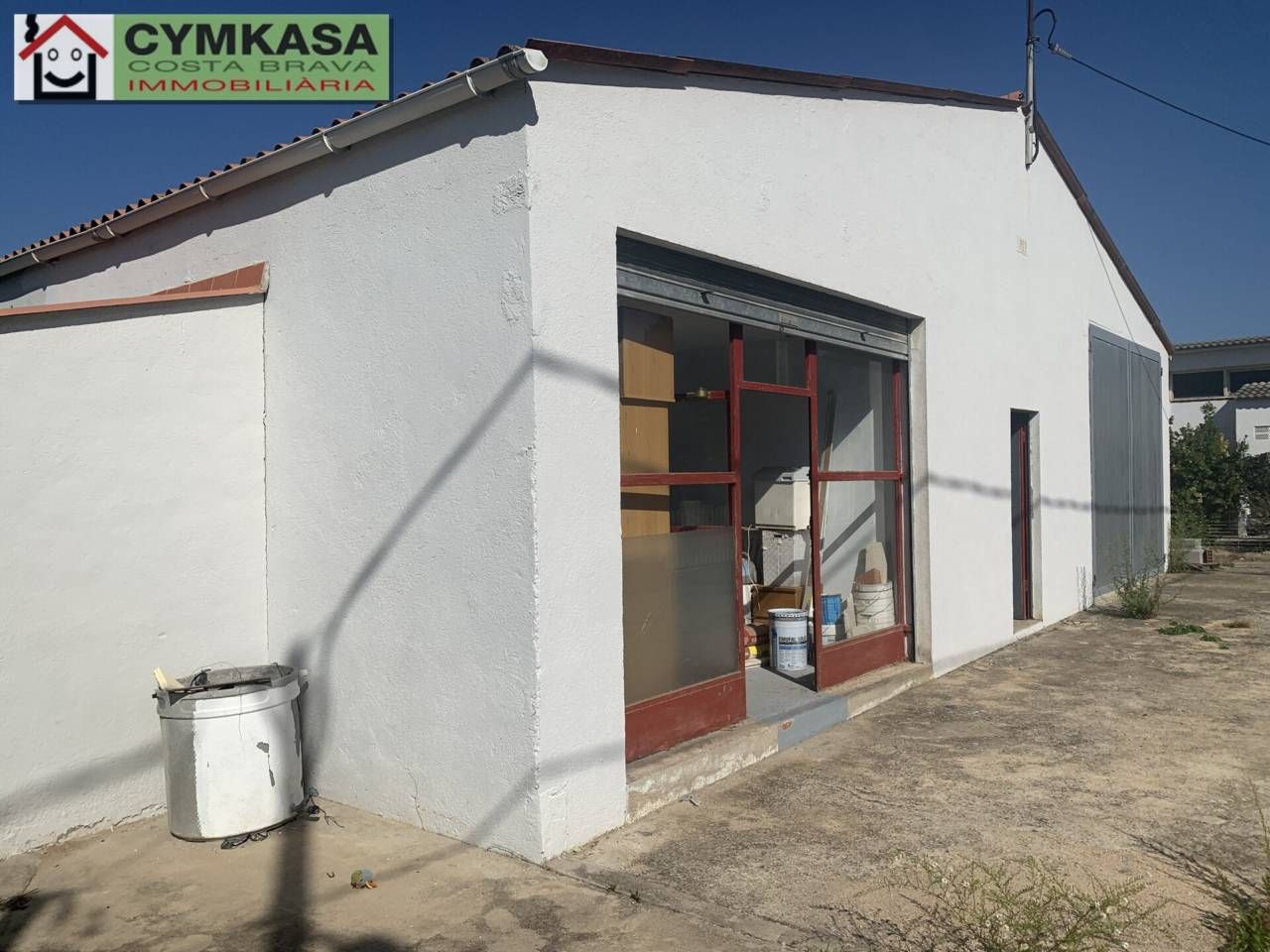 Industrial buildings for sale in Sils
