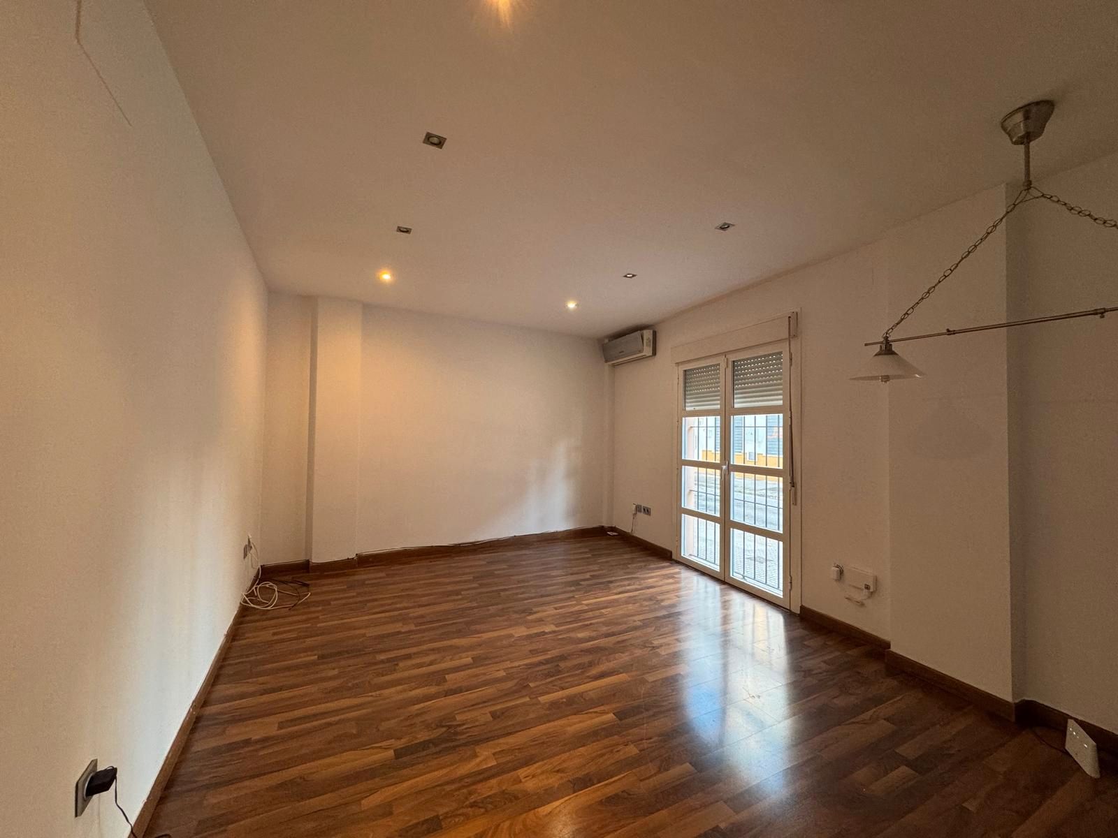 Single-family semi-detached for sale in Chiclana de la Frontera  with Air Conditioner and Furnished