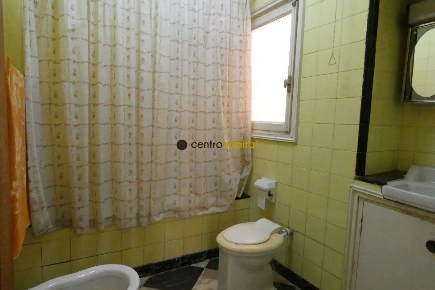 Bany de Casa o xalet en venda en Elda