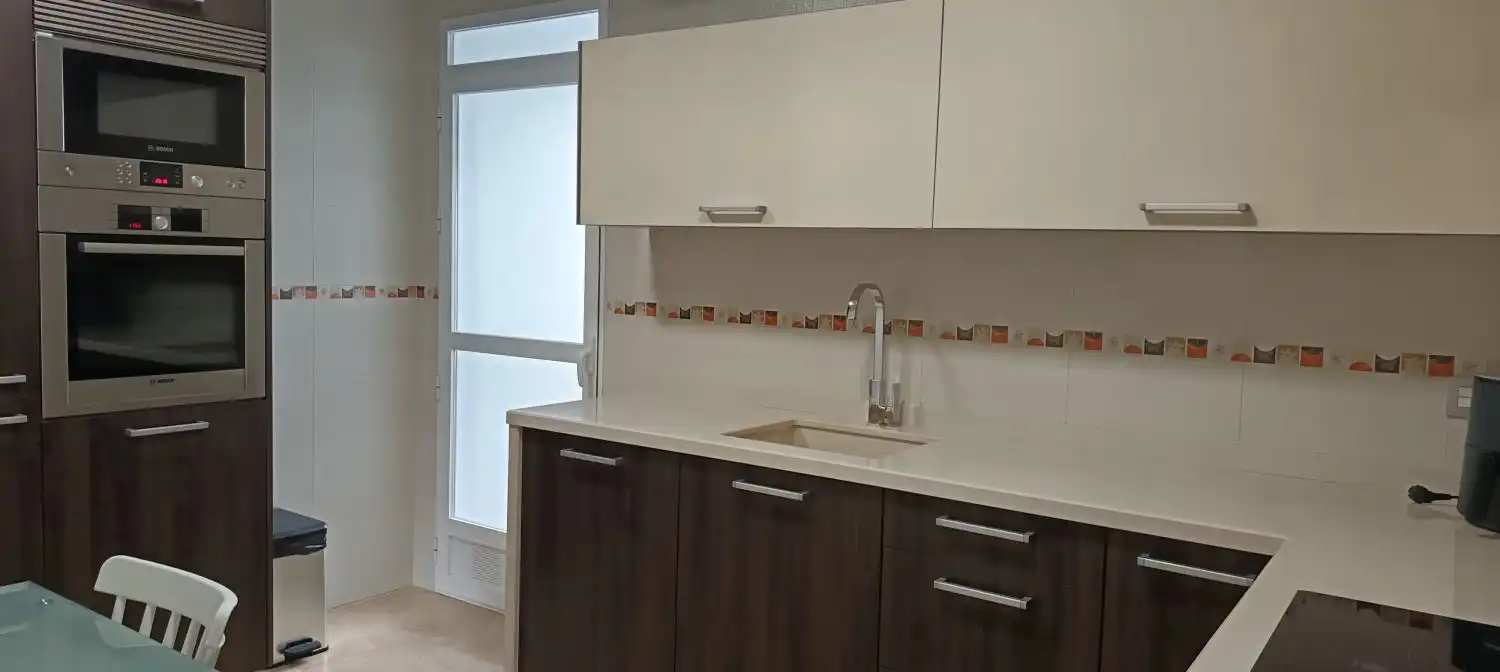 Küche von Wohnung zum Verkauf in Lorca mit Klimaanlage, Heizung und Abstellraum