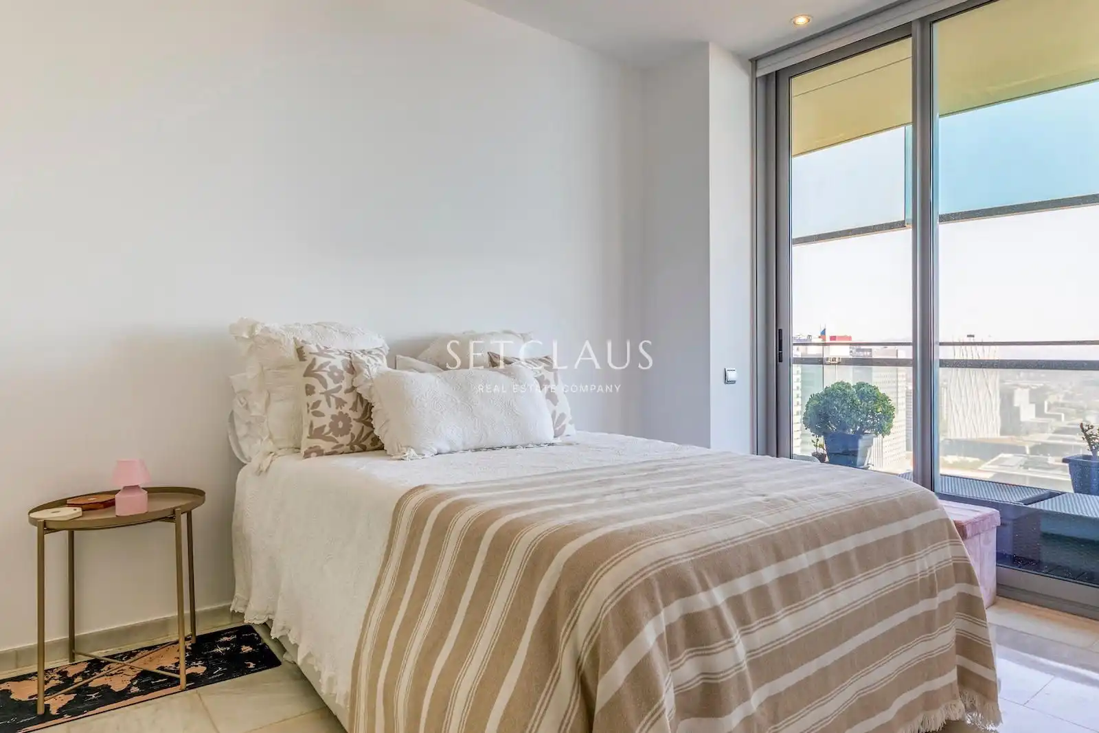 Habitación de Piso en venta en Barcelona con Aire acondicionado, Calefacción y Terraza