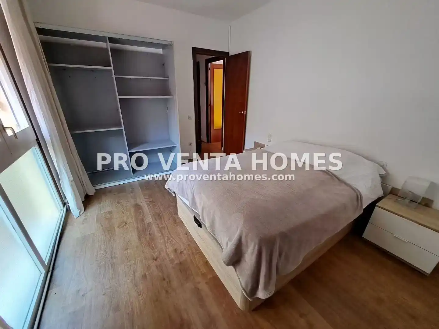 Dormitori de Apartament en venda en  Barcelona Capital amb Aire condicionat i Balcó