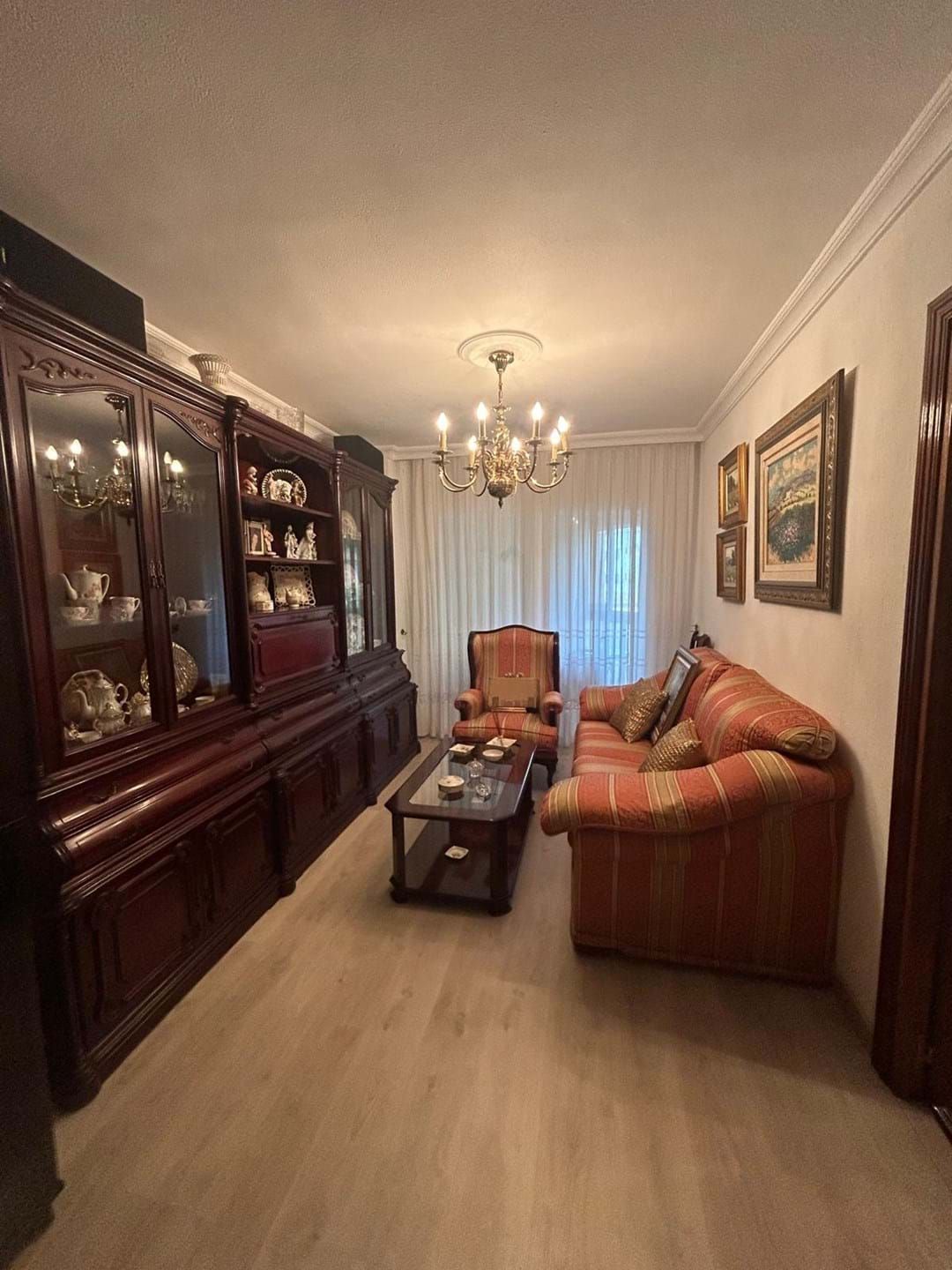 Living room of Flat for sale in  Sevilla Capital