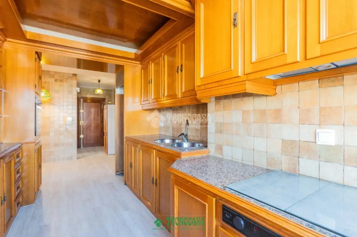 Cocina de Piso en venta en Almería con Aire acondicionado