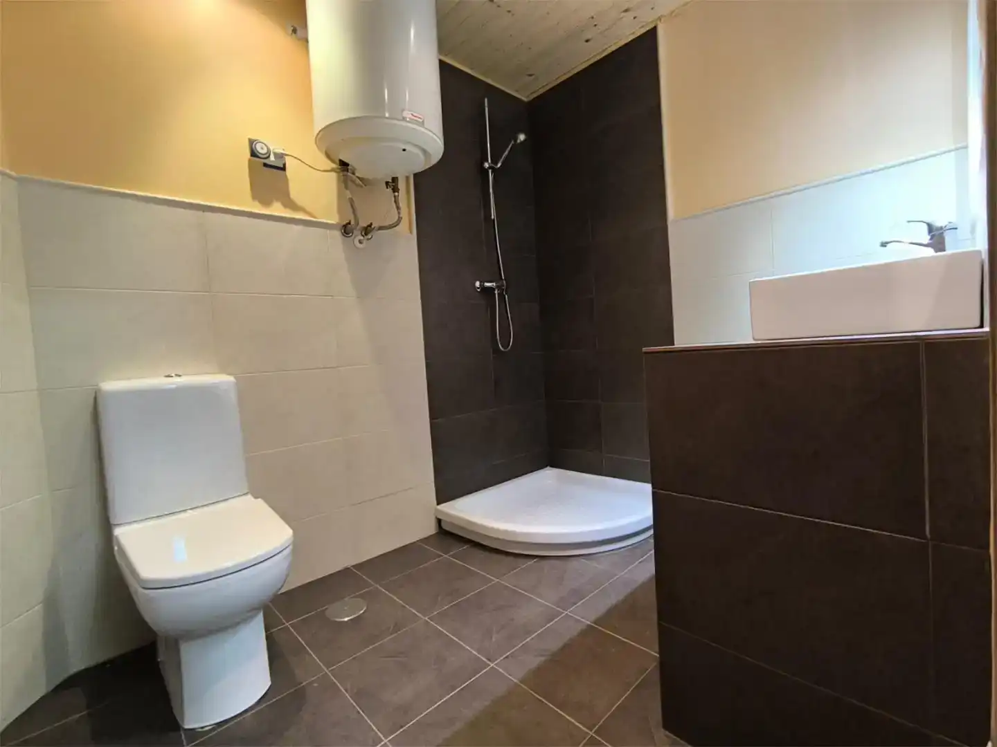 Badezimmer von Geschaftsraum zum Verkauf in Pastoriza