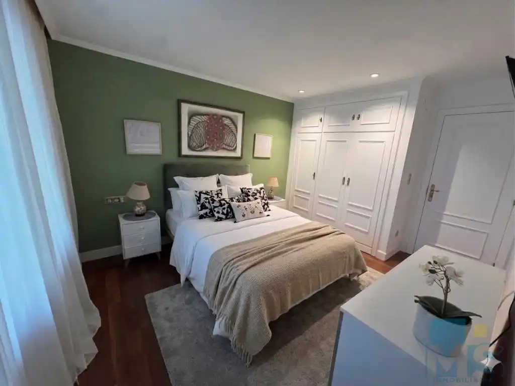 Habitación de Casa o chalet en venta en Hondarribia con Jardín privado, Piscina y Amueblado