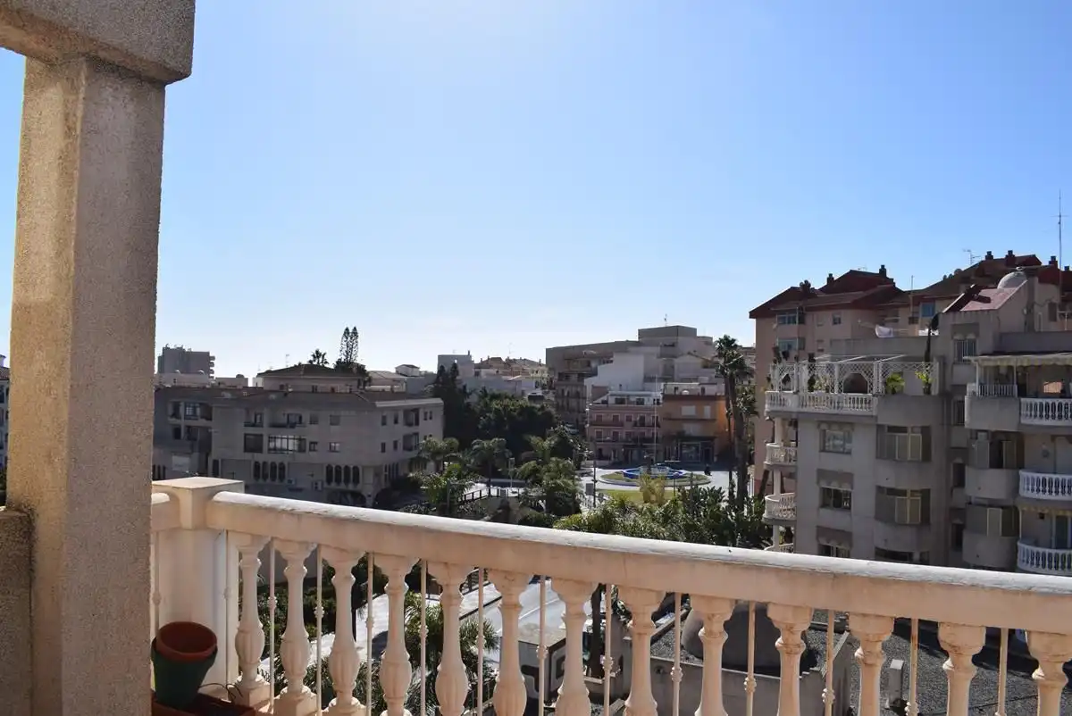 Außenansicht von Dachboden zur Miete in Almuñécar mit Terrasse, Möbliert und Ofen