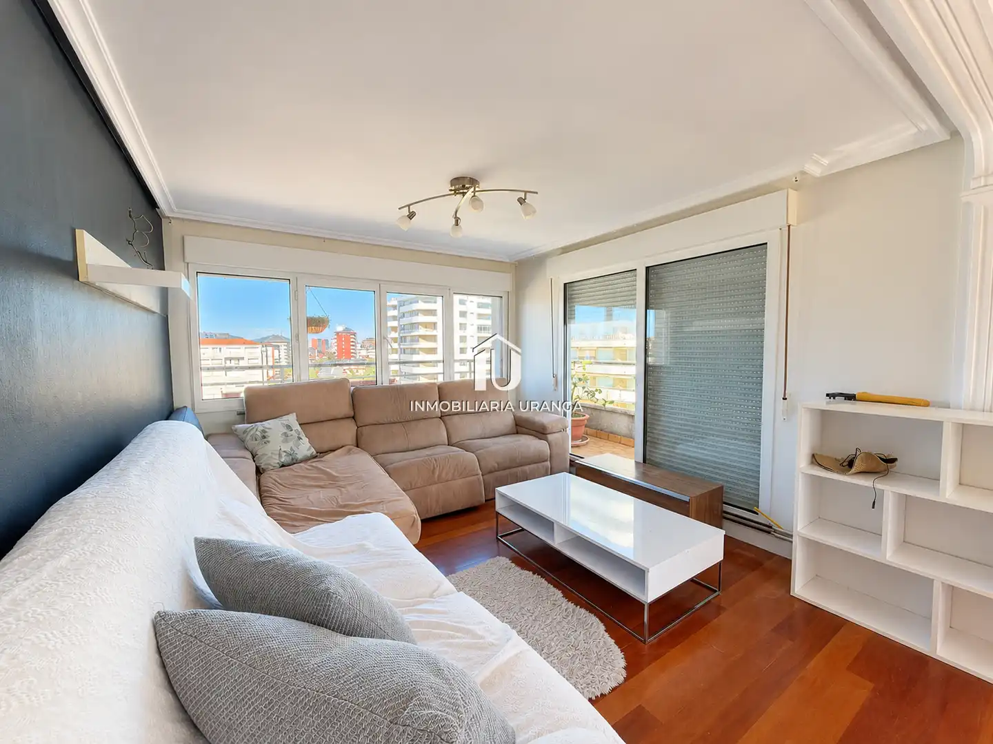 Living room of Flat for sale in Zona Playa