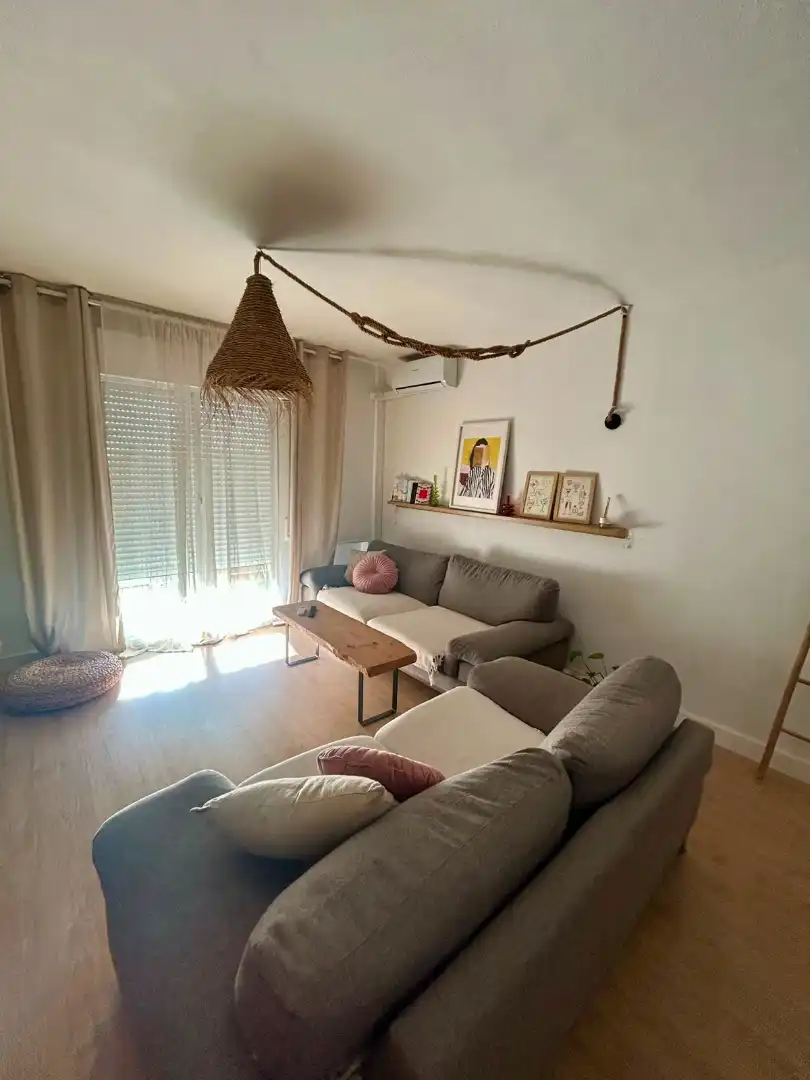 Sala d'estar de Pis en venda en Parla amb Aire condicionat, Moblat i Balcó