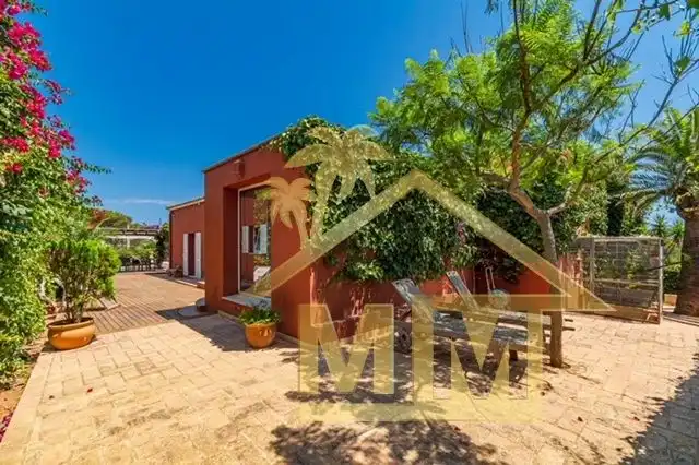 Villa con piscina in vendita a Carrer Llevant de Punta Prima 24, imagen 7