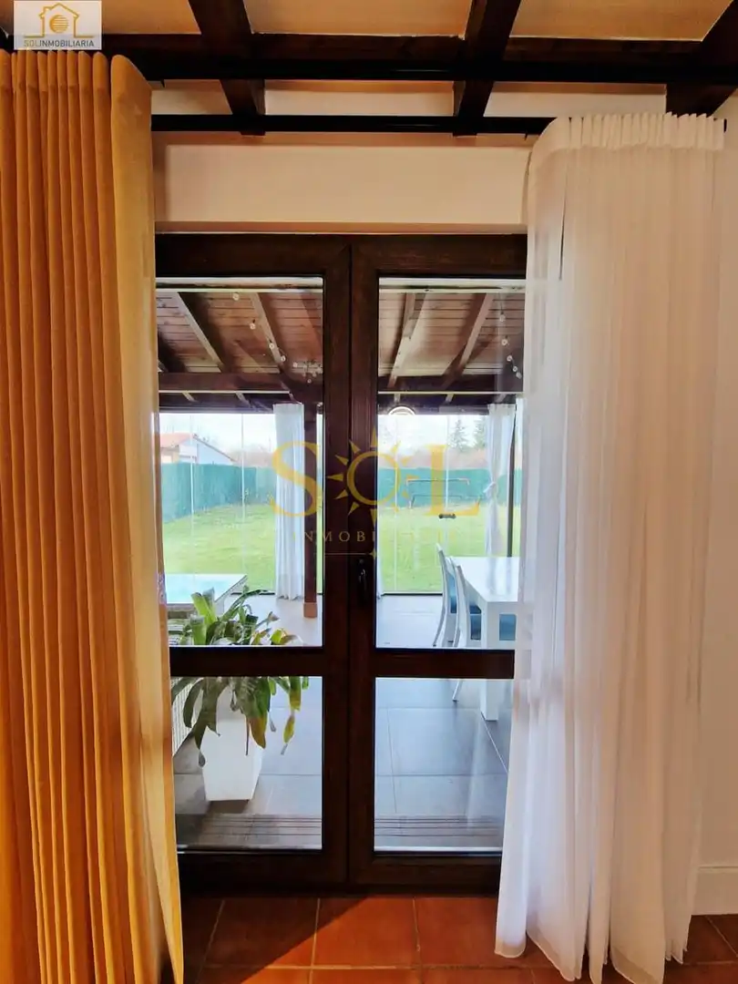 Jardín de Casa o chalet en venta en Villaquilambre con Calefacción, Jardín privado y Parquet