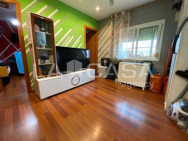 Piso en Venta en Carrer de la Circumval-lació en Santa Rosa