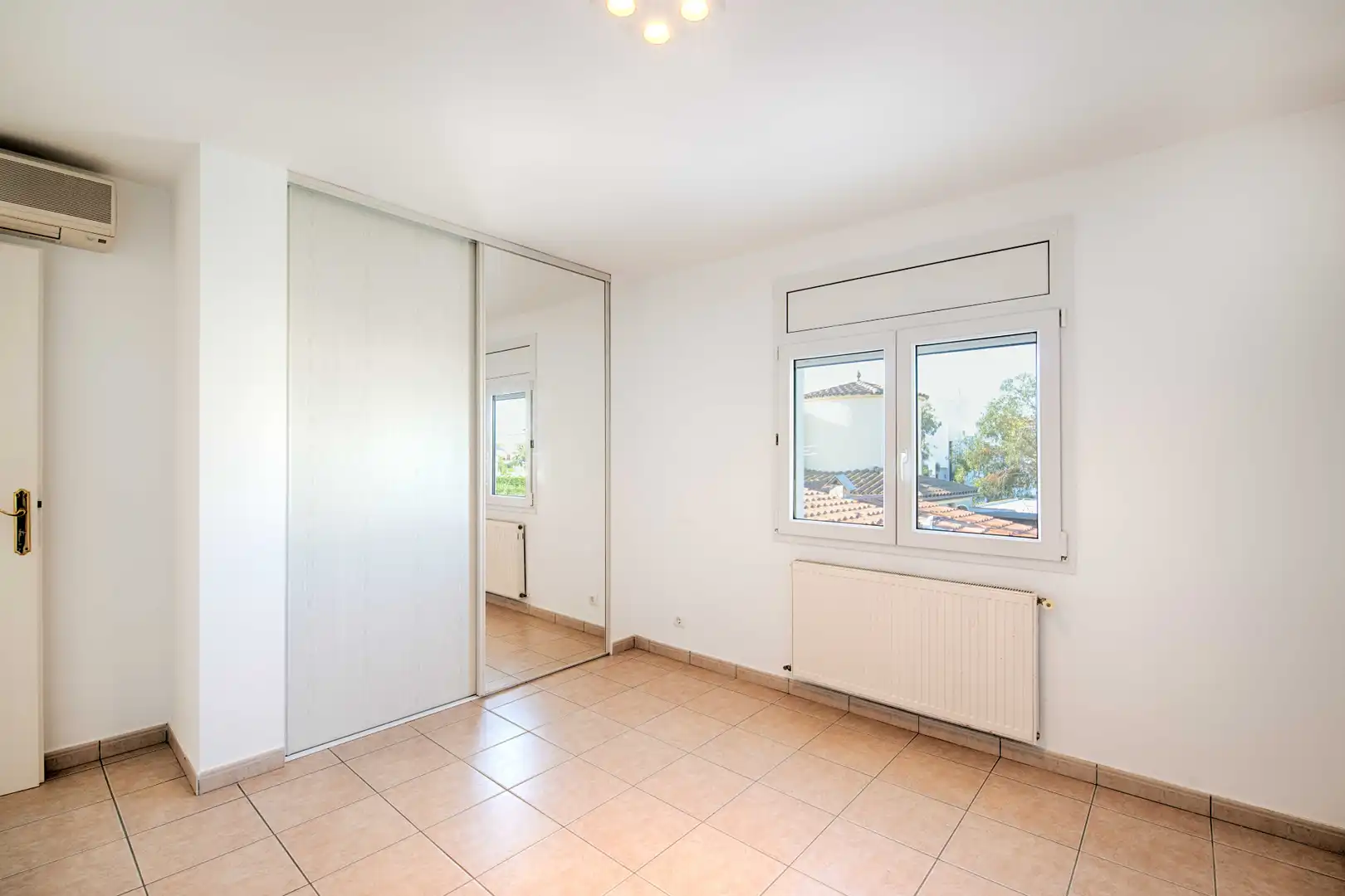 Chalet con piscina en venta en Carrer Llobregat, imagen 38